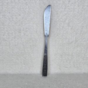 Vintage International Silver Serenata Butter Knife 7" Discontinued Design
